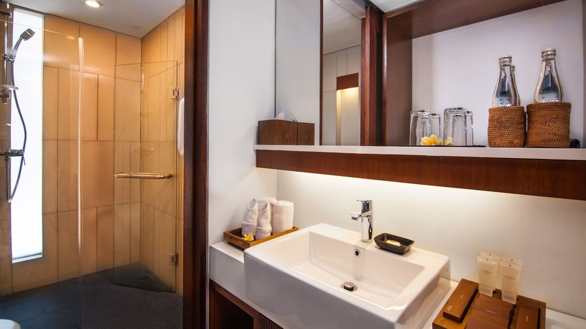 The-Magani-Hotel-and-Spa-Rooms-Bathroom-2.jpg